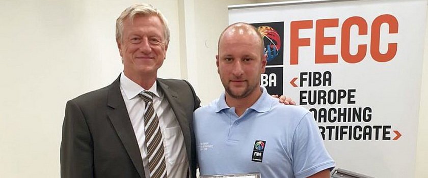 Одесский тренер получил диплом школы FIBA
