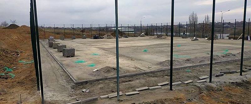 В Южном строят новые баскетбольные площадки
