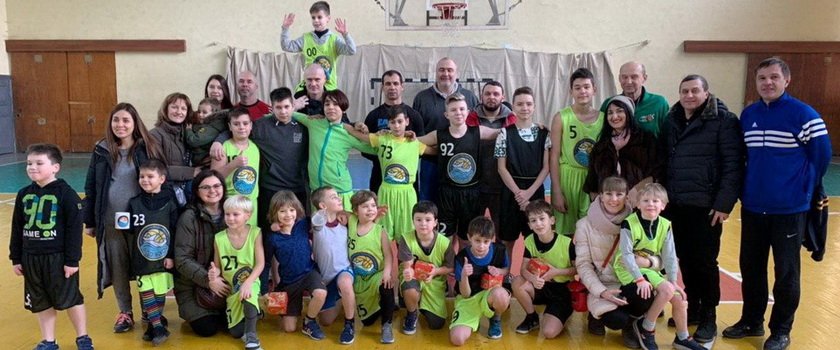 В баскетбольной школе «Одессит» провели новогодний праздник