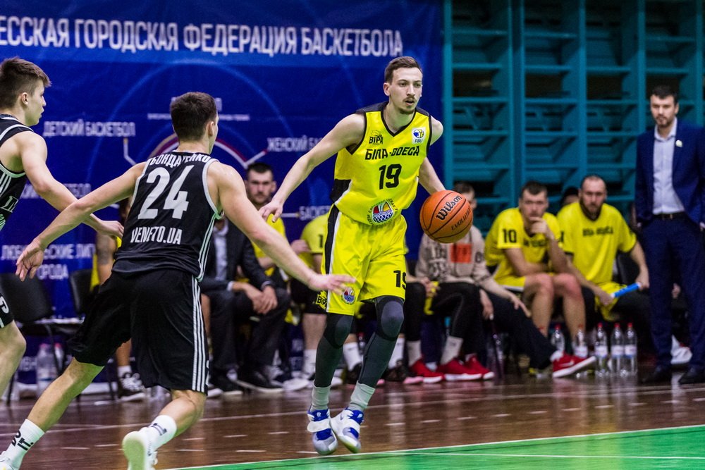 «БИПА» дважды выиграла у «Черкасских Мавп»