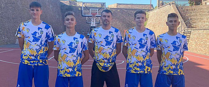 Одесситы в составе сборной Украины отправились на Всемирные школьные игры